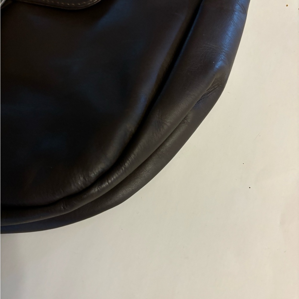 Kenneth Cole N.Y. Vintage Dark Brown Leather Shoulder Bag - Picture 9 of 12
